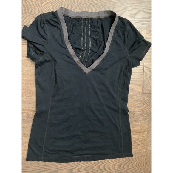 Lululemon Run Energy Short Sleeve V Neck Tee Black/grey Size 4 Pre-owned